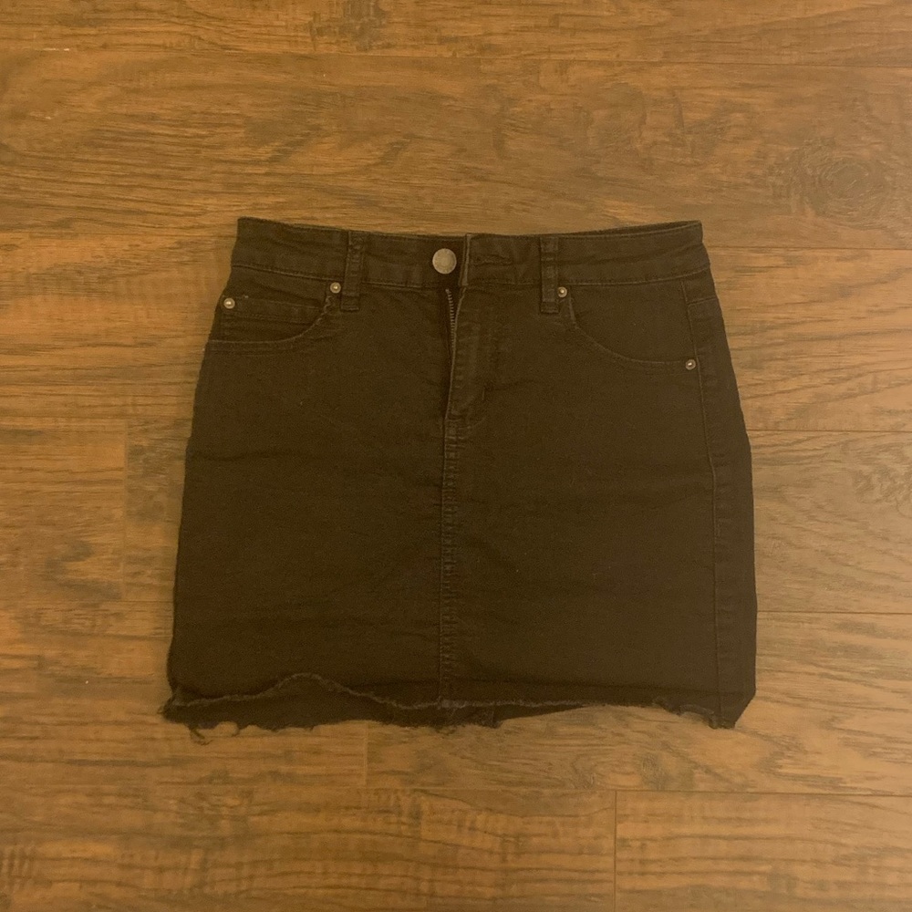 Black denim skirt - Picture 1 of 2